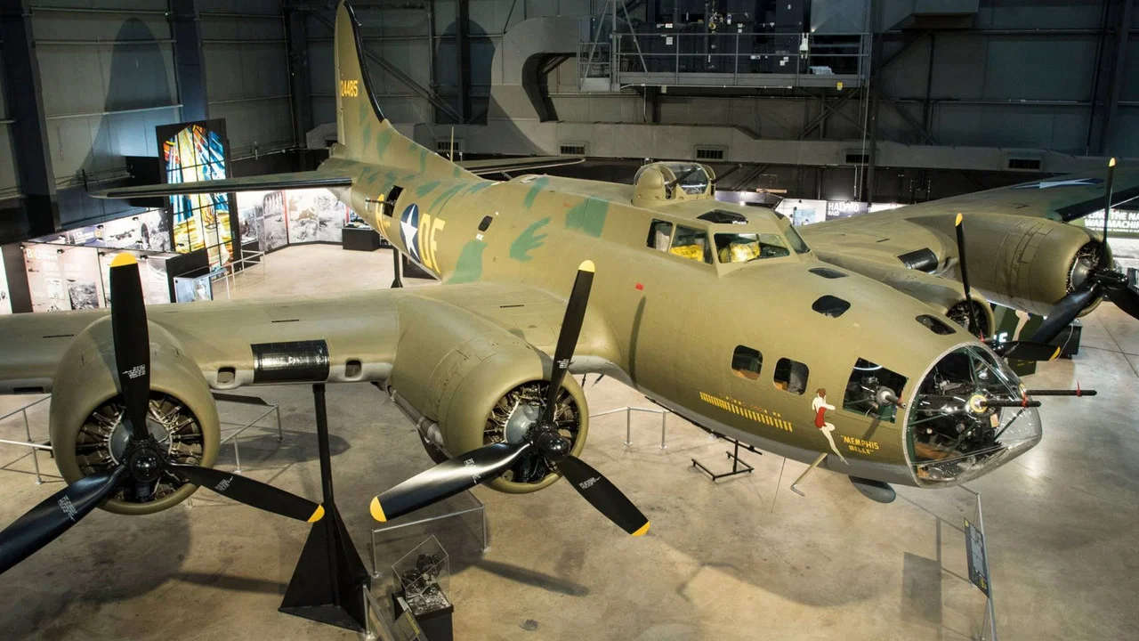 Memphis Belle in Color - 剧照
