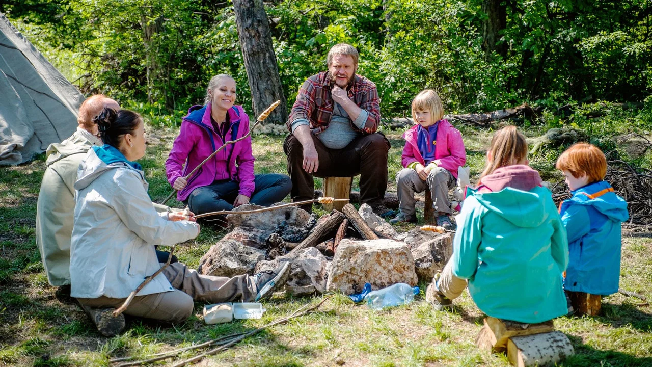 Karsten og Petra ut p&aring; tur - 剧照