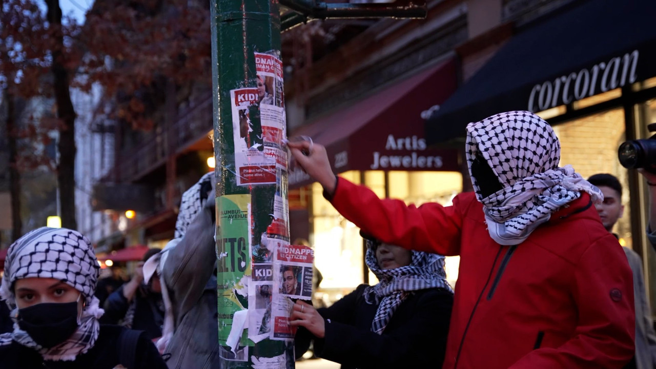 Torn: The Israel-Palestine Poster War on New York City Streets - 剧照