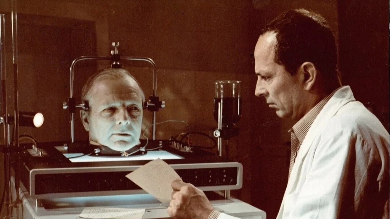 教授多乌埃尔的遗嘱 - 剧照