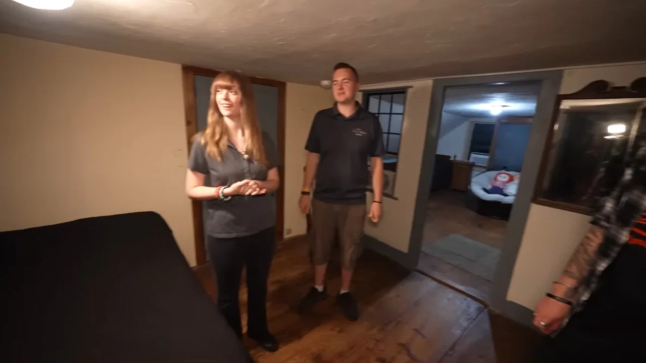Surviving a Week at the Real Conjuring House - 剧照