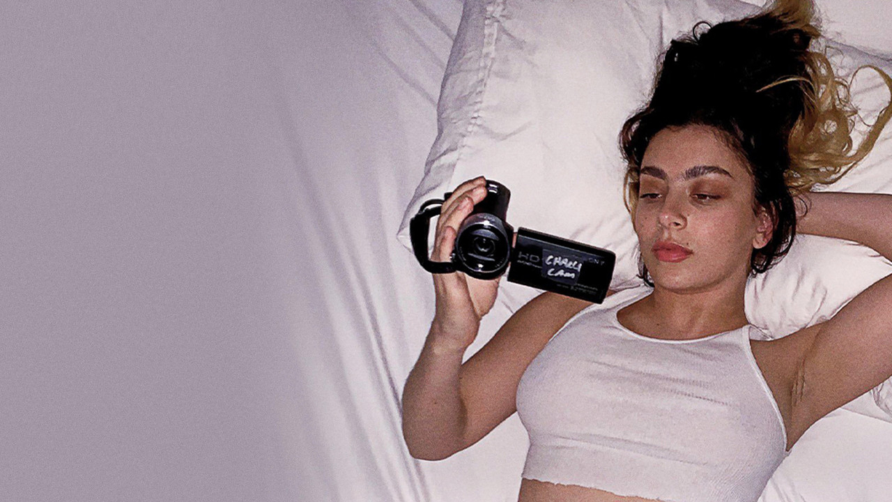 Charli XCX: Alone Together - 剧照
