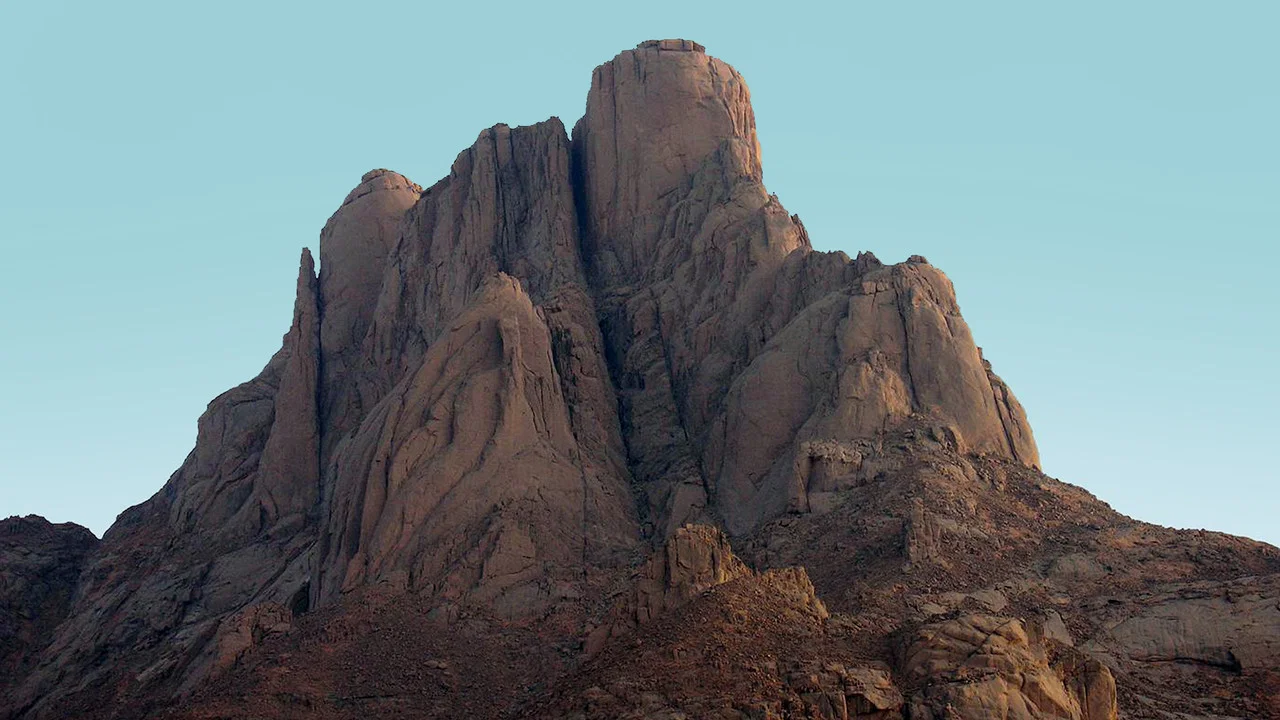 Sahara Vertical - 剧照