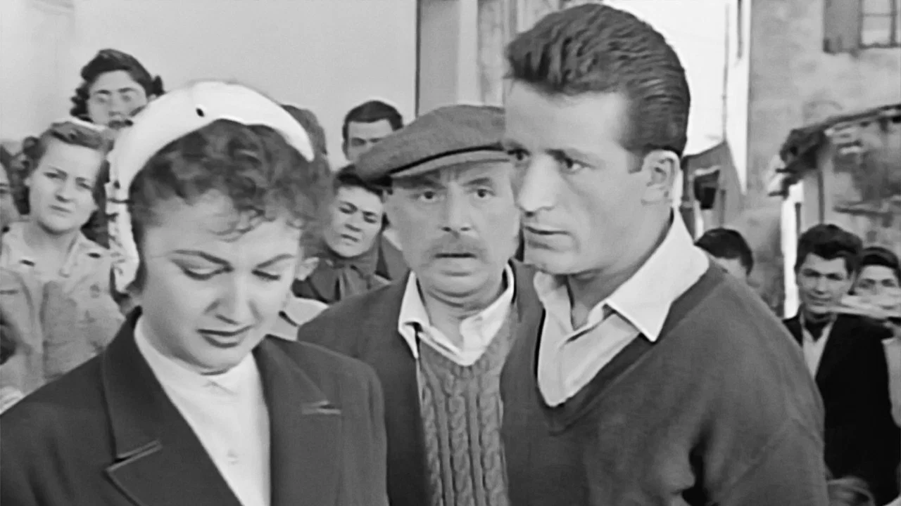 &Tau;&omicron; &kappa;&omicron;&rho;ί&tau;&sigma;&iota; &tau;&eta;&sigmaf; &gamma;&epsilon;&iota;&tau;&omicron;&nu;&iota;ά&sigmaf; - 剧照