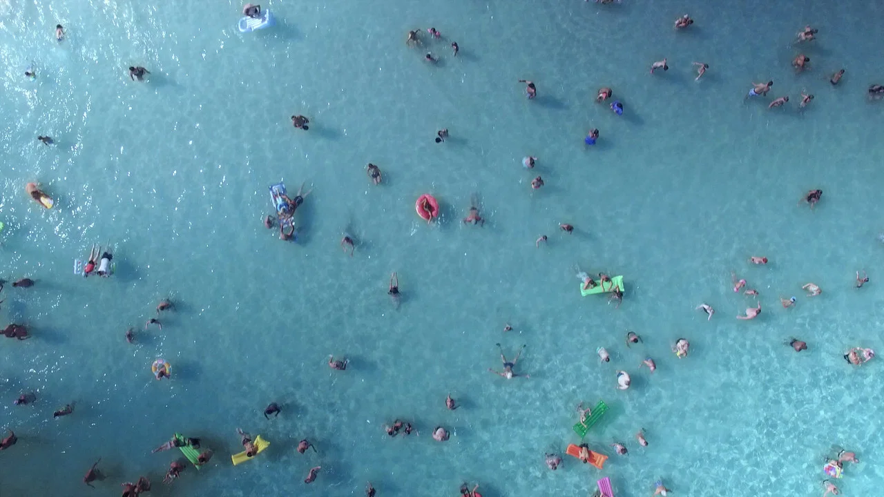 Overbooking - 剧照