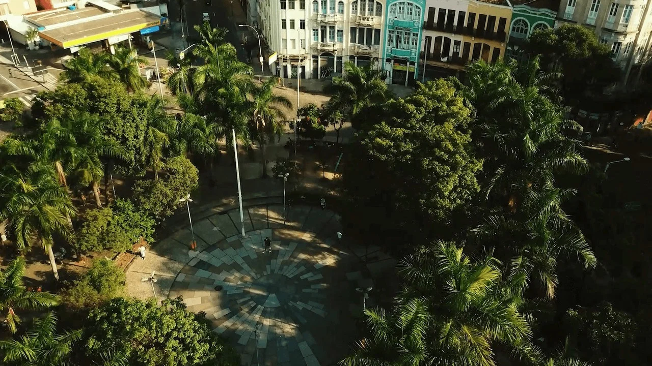 Fatos na Pra&ccedil;a Cruz Vermelha - 剧照