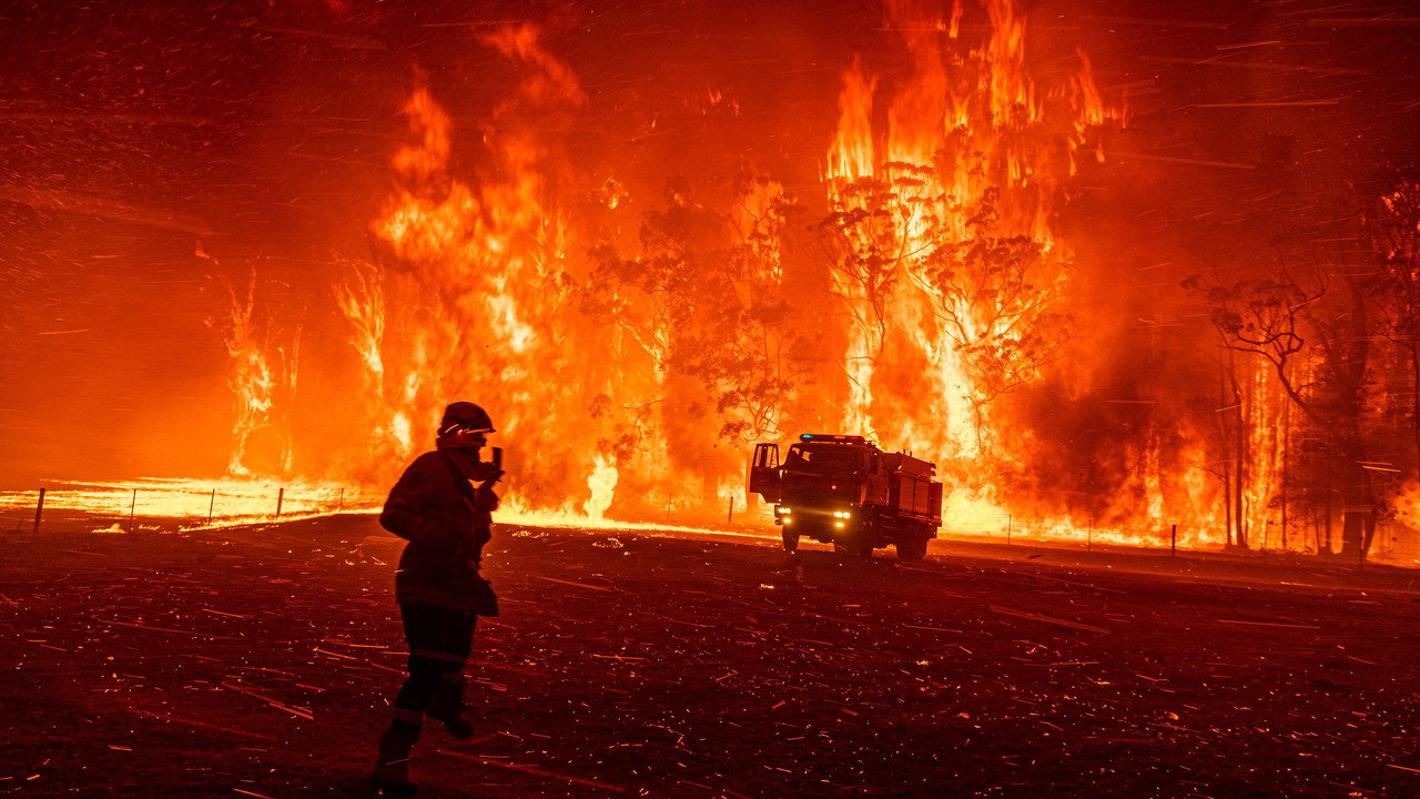 Fire Front - 剧照