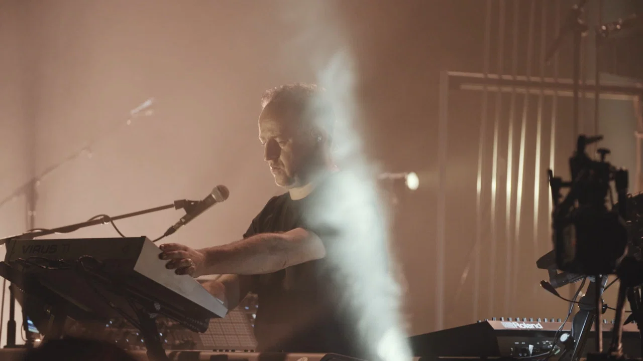 Sasha : re-Fracted : Live - 剧照