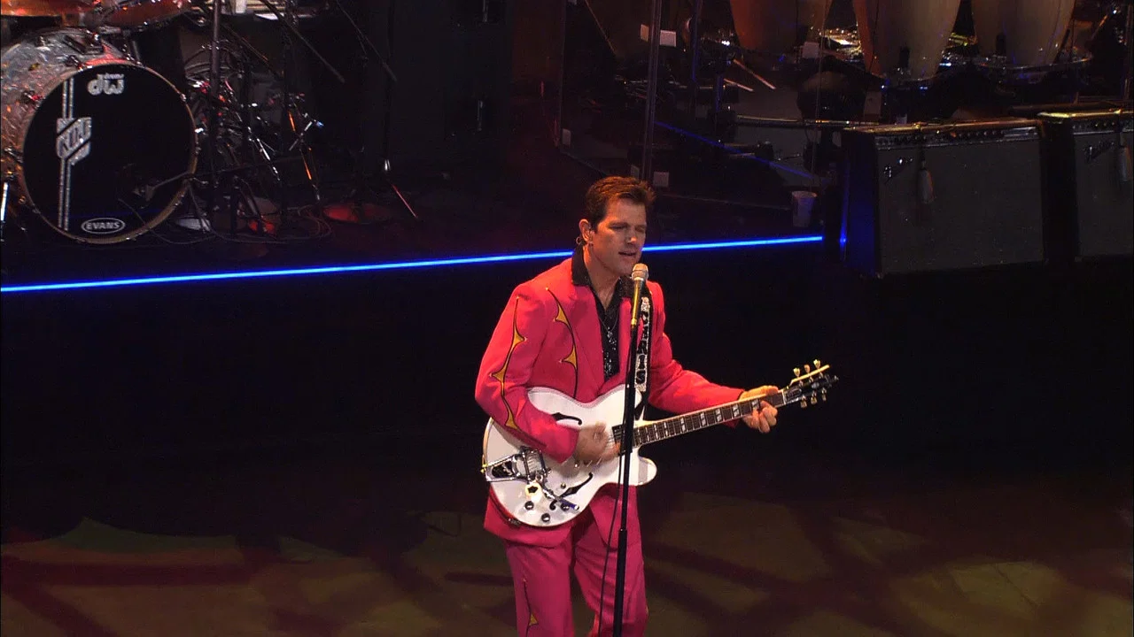 Chris Isaak: Live in Concert and Greatest Hits Live Concert - 剧照
