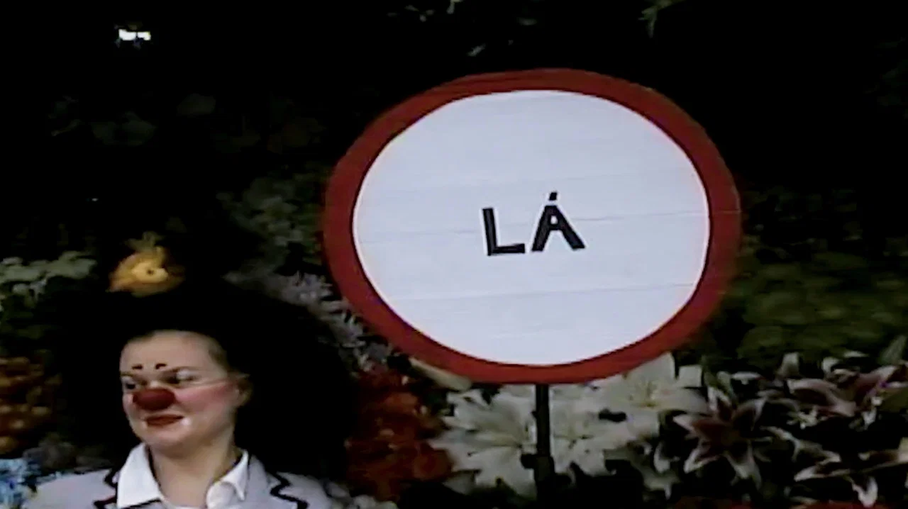 Elas v&ecirc;m de L&Aacute; - 剧照