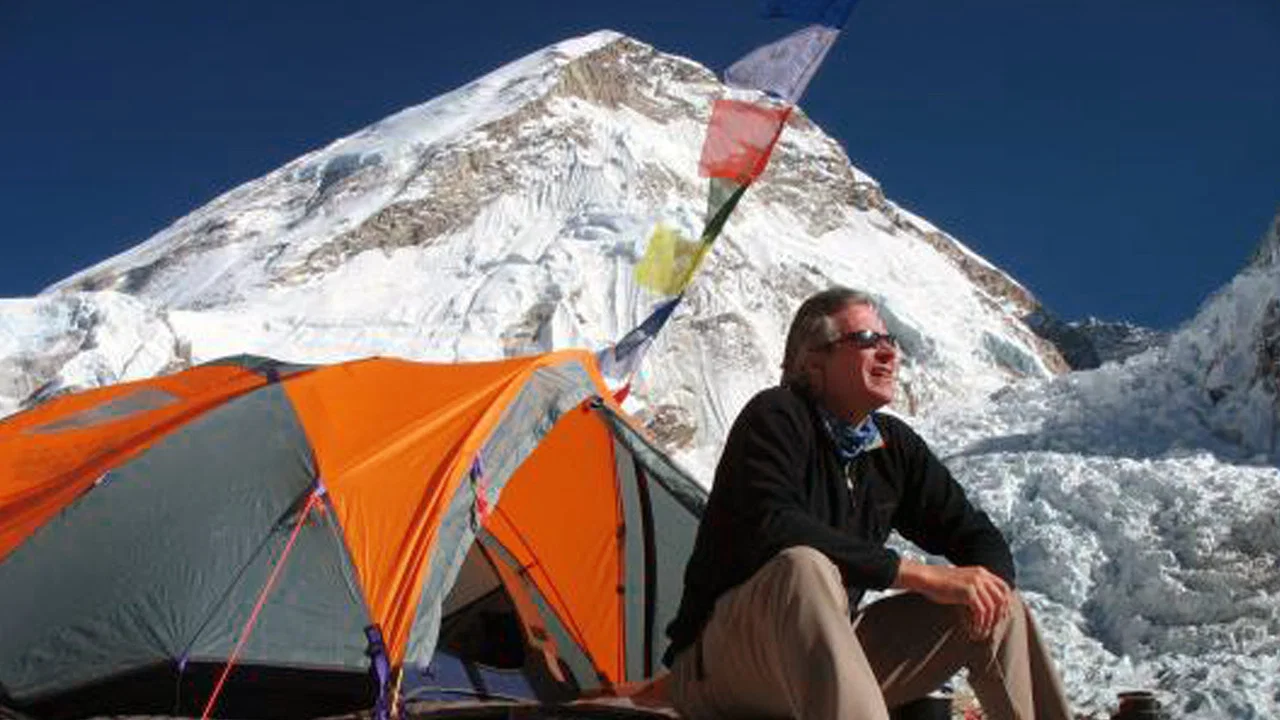 Storm Over Everest - 剧照