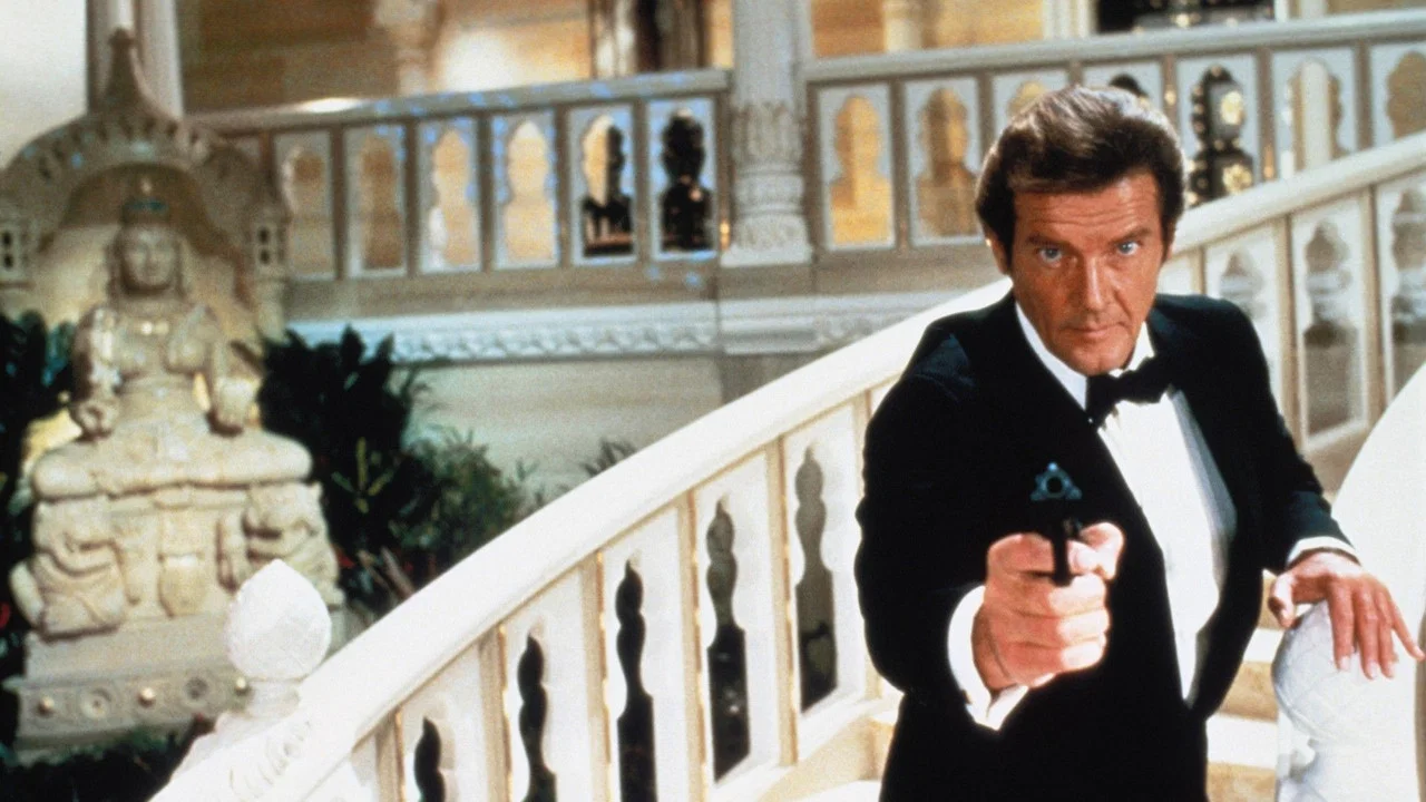 From Roger Moore with Love - 剧照