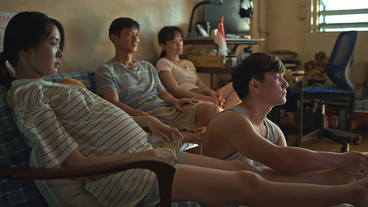 我们不是陌生人 - 剧照