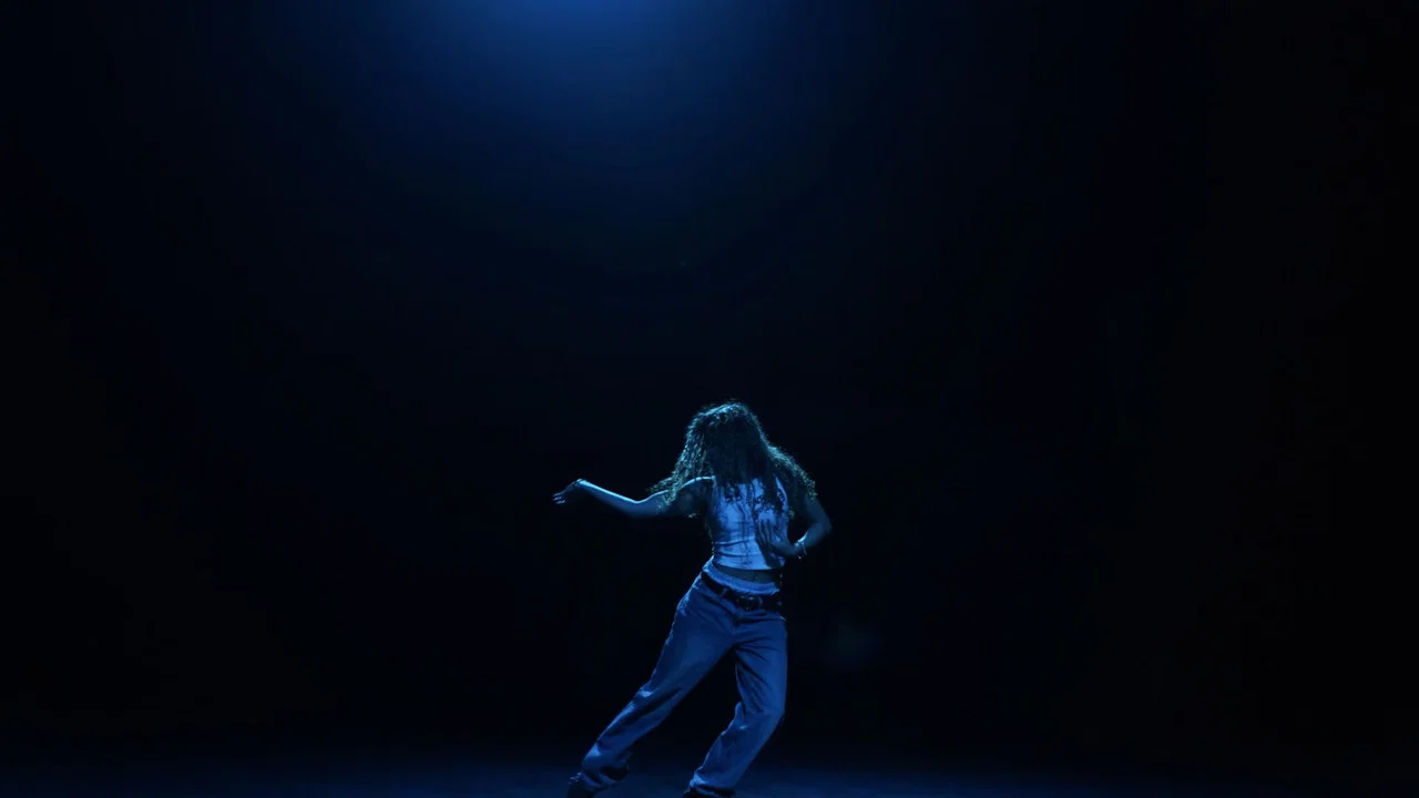 Before The Spotlight - 剧照