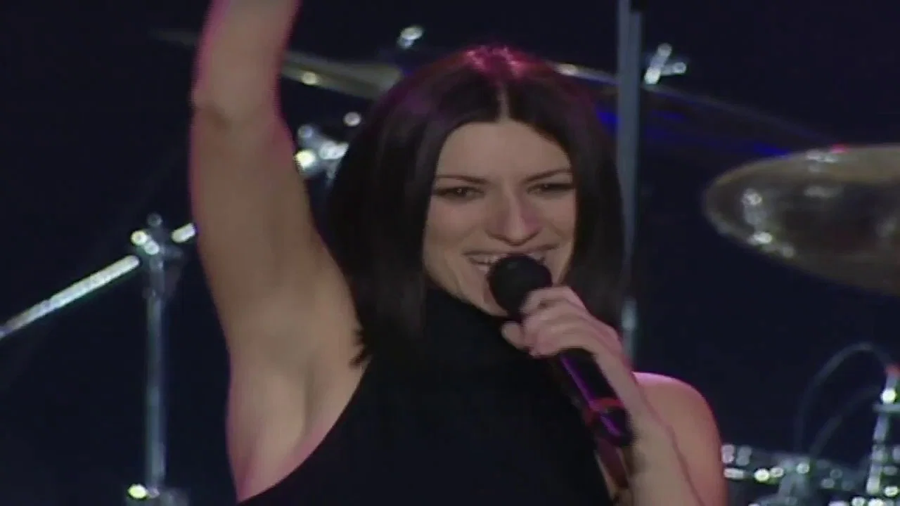 Laura Pausini: Live 2001-2002 World Tour - 剧照