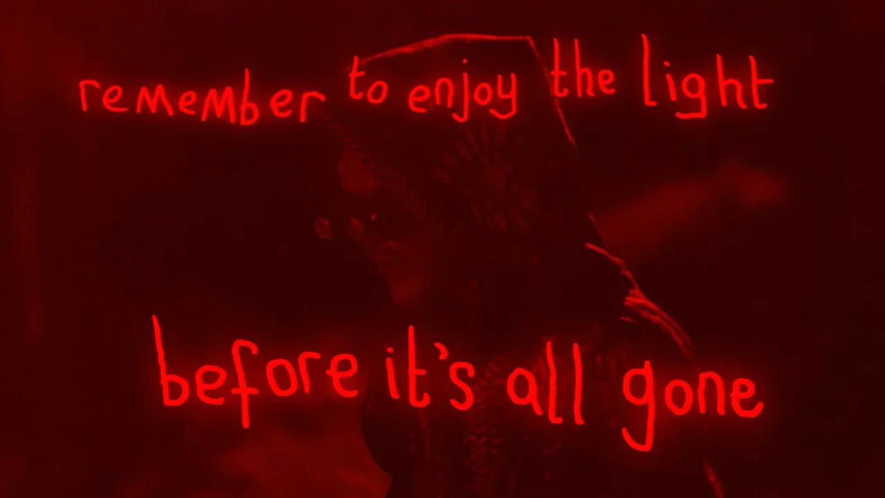 Remember To Enjoy The Light Before It&rsquo;s Gone - 剧照