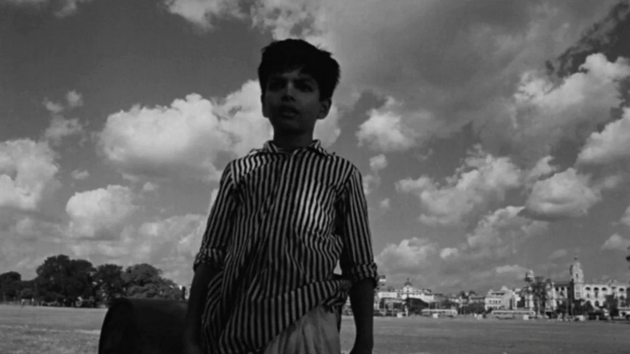 বাড়ী থেকে পালিয়ে - 剧照