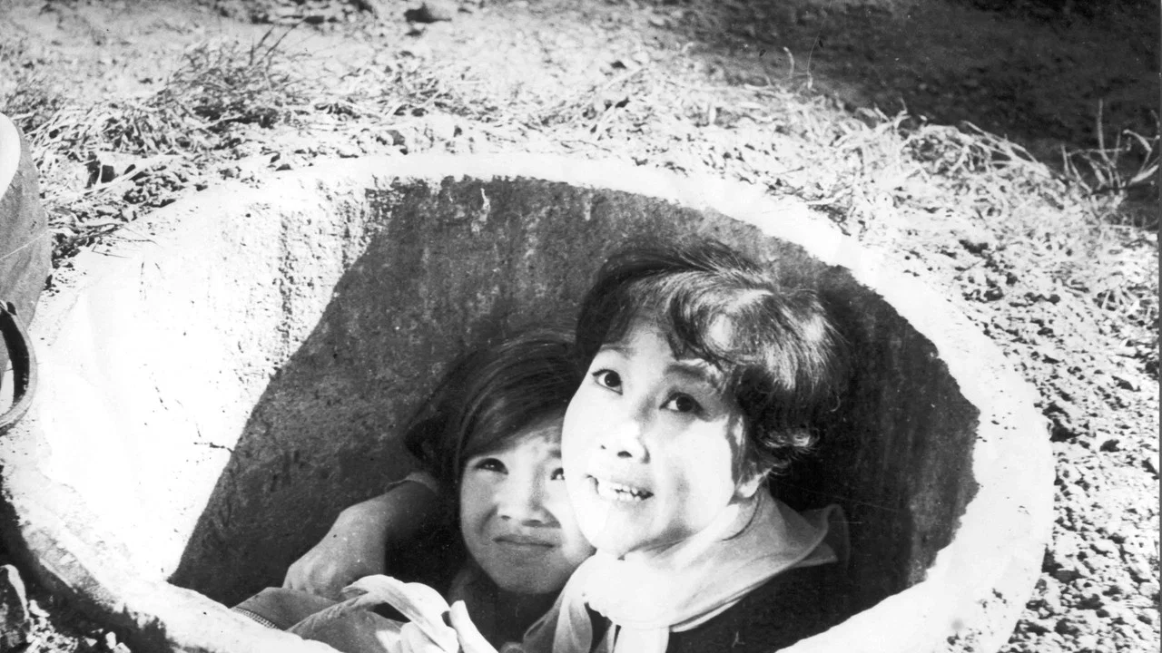 Em b&eacute; H&agrave; Nội - 剧照