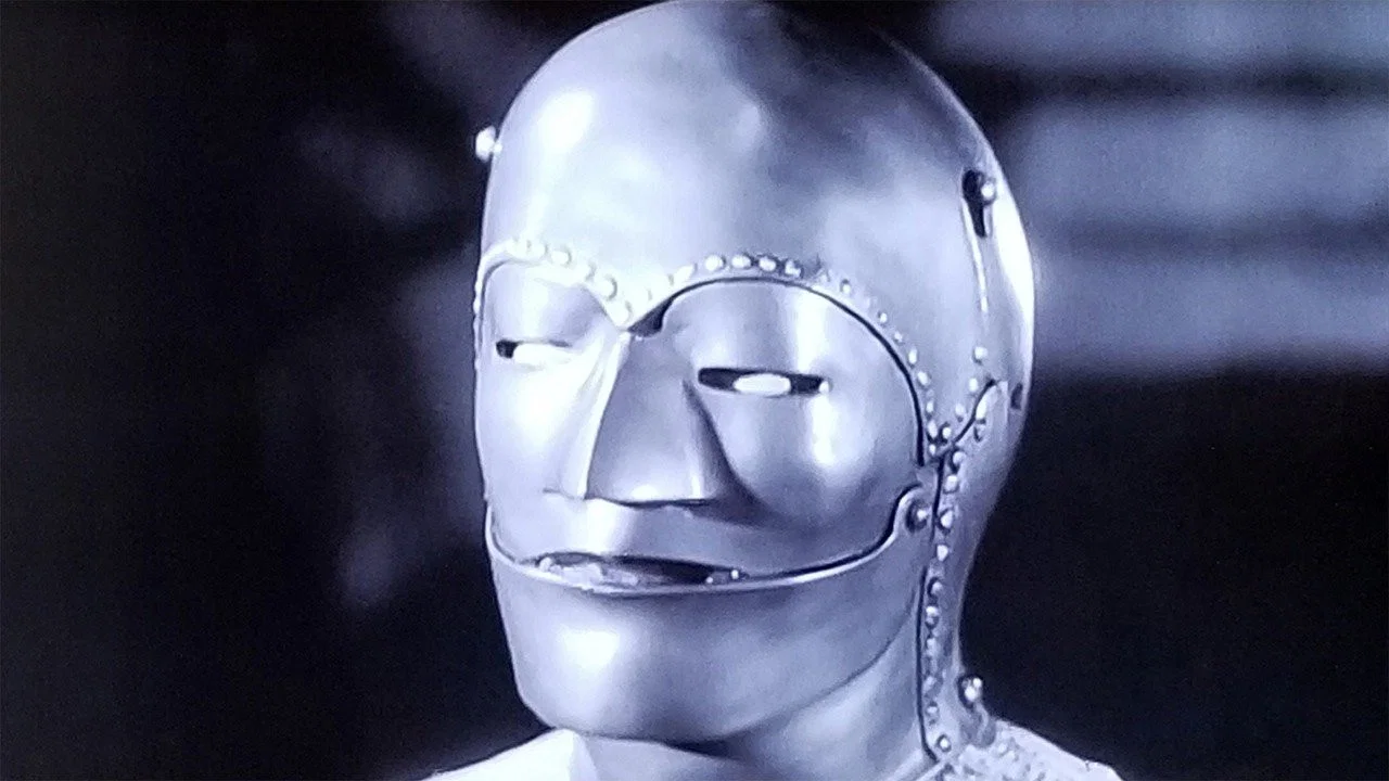 The Face Behind the Mask - 剧照