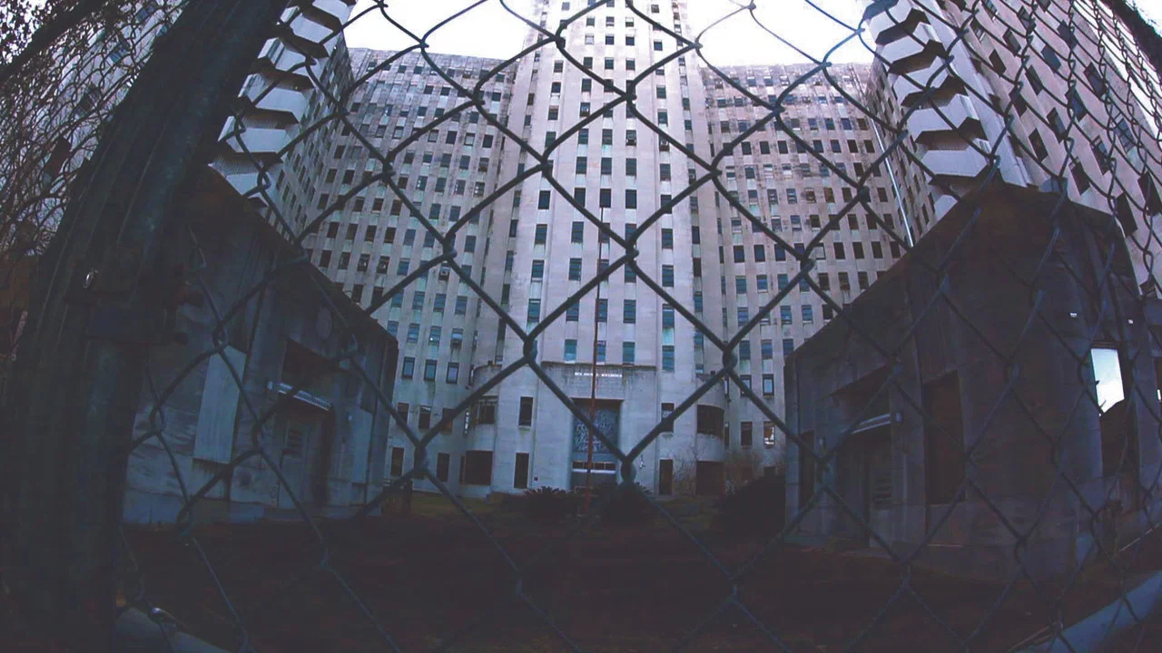 Big Charity: The Death of America's Oldest Hospital - 剧照