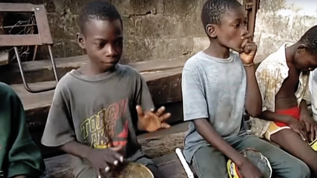 M&ouml;g&ouml;balu, Les Ma&icirc;tres des Tambours d'Afrique - 剧照