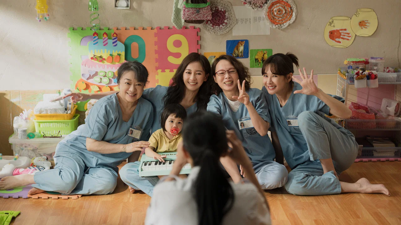 阳光女子合唱团 - 剧照