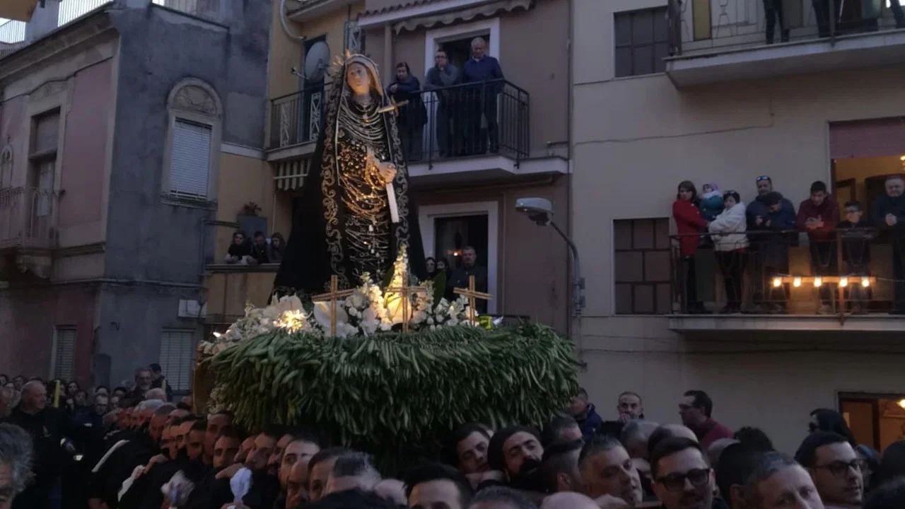 Venerd&igrave; Santo - Bronte - 剧照