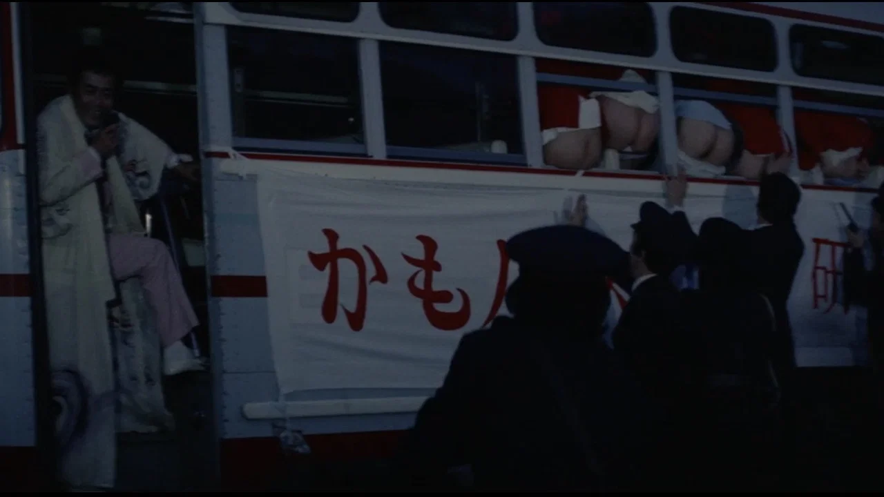 旅游巴士&middot;湿式千斤顶 - 剧照