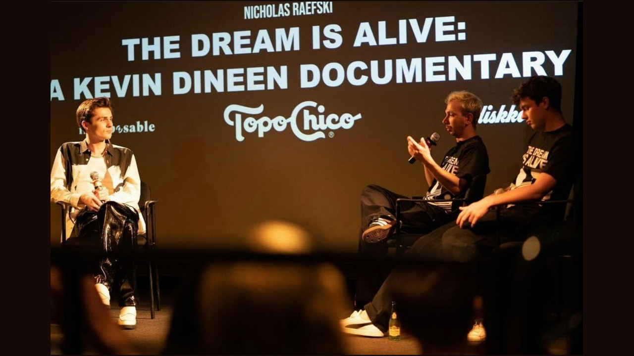 The Dream is Alive - 剧照