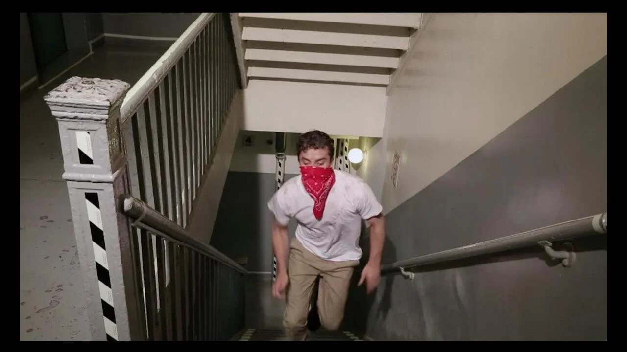 Man in Red Bandana - 剧照