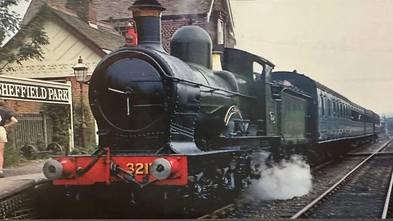 Railway Roundabout 1960 - 剧照