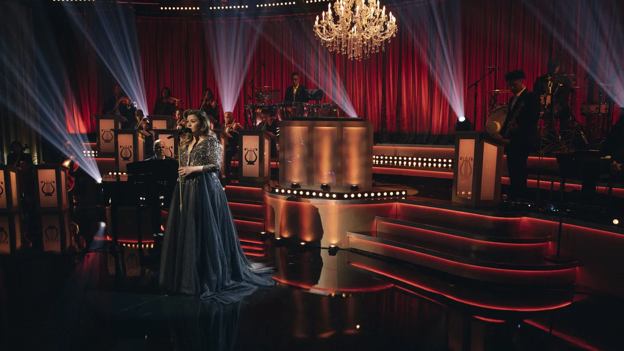 Kelly Clarkson Presents: When Christmas Comes Around - 剧照
