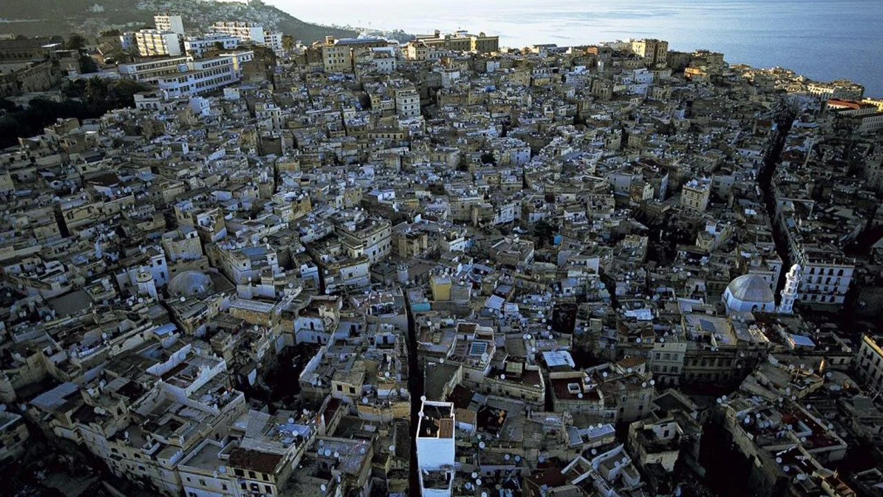 L'Alg&eacute;rie Vue Du Ciel - 剧照