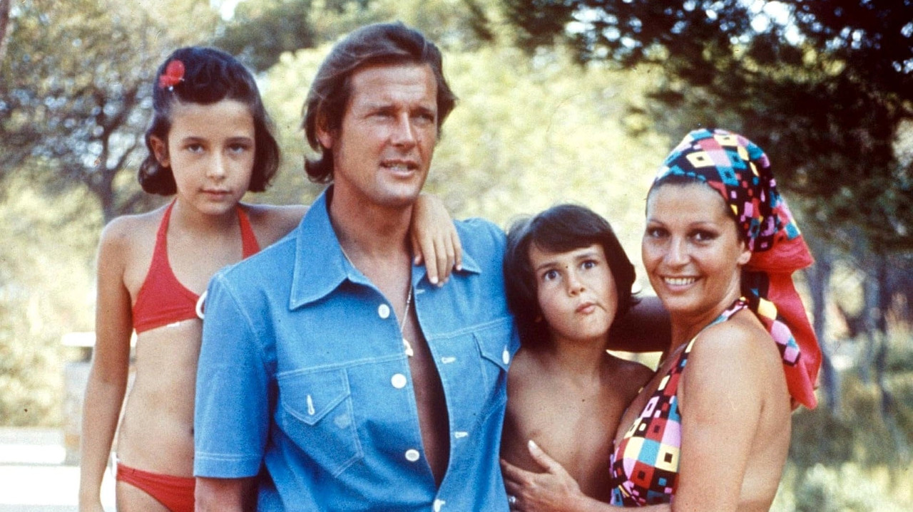 From Roger Moore with Love - 剧照