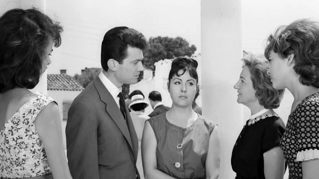 &Eta; &nu;ύ&phi;&eta; &tau;&omicron; '&sigma;&kappa;&alpha;&sigma;&epsilon; - 剧照