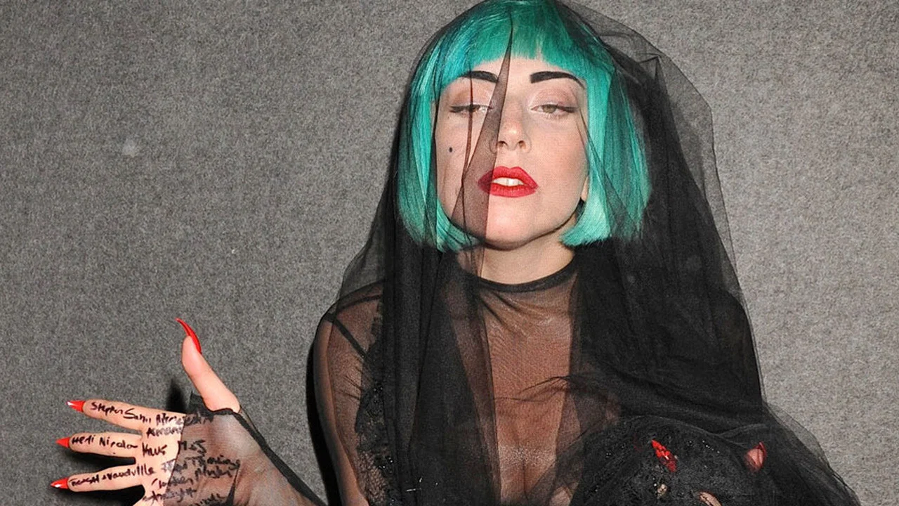 Lady Gaga: On the Edge - 剧照