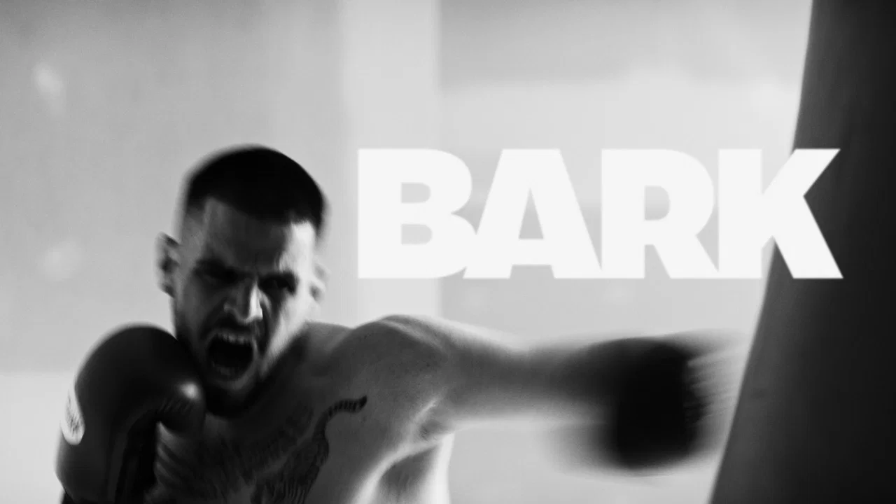 "Bark" - 剧照