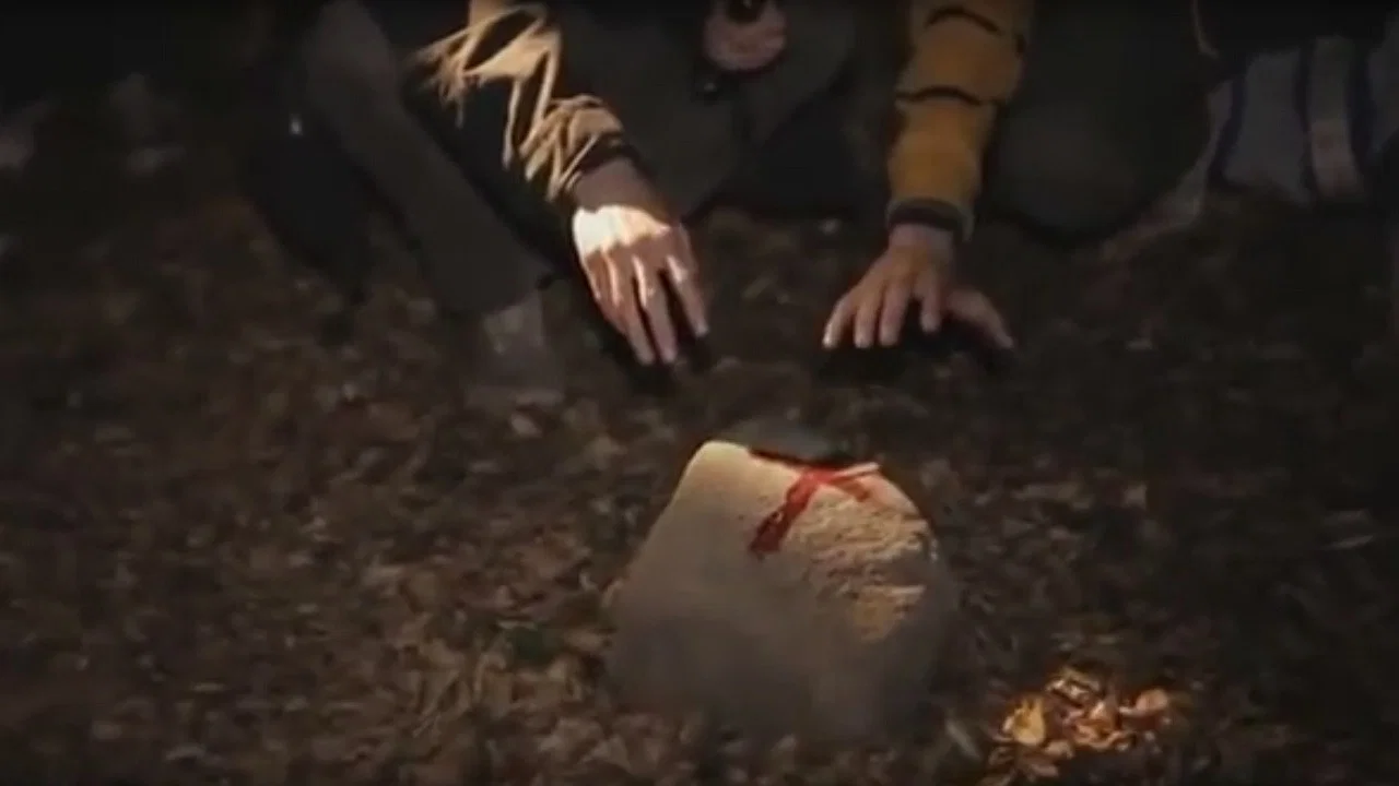 Stone Markers - 剧照