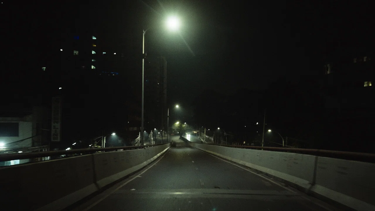 ধ্যাৎ! - 剧照