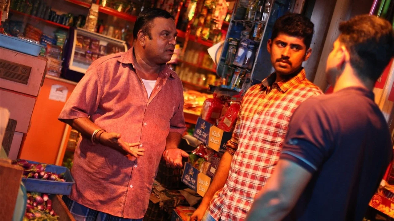 சத்ரு - 剧照