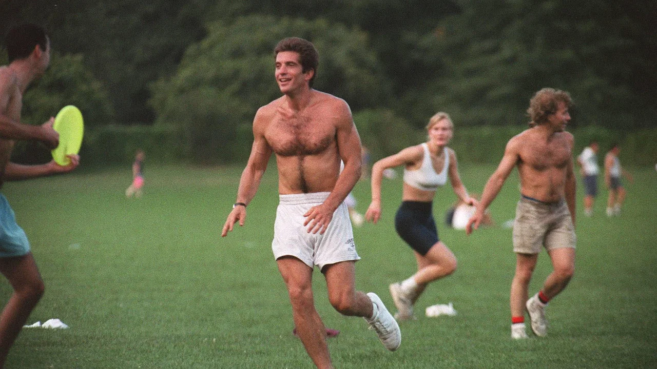 I Am JFK Jr. - 剧照