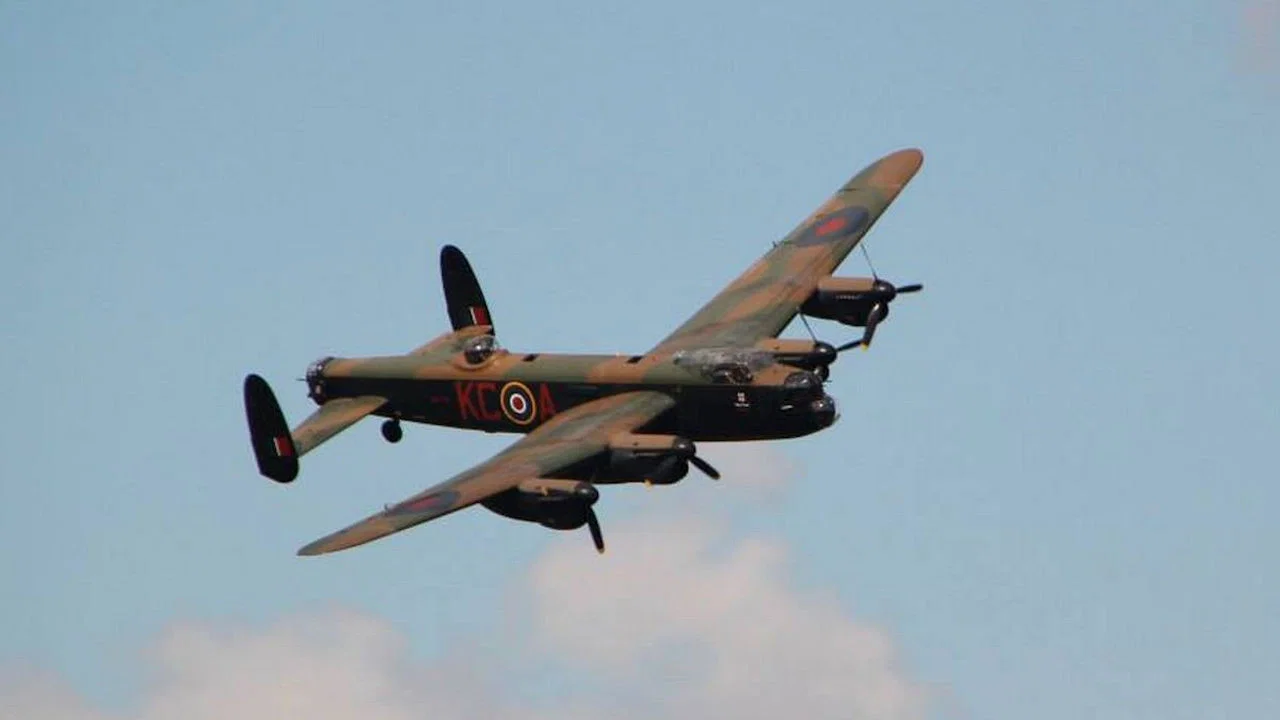 Story of the Lancaster Bomber - 剧照