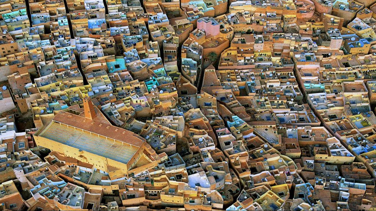 L'Alg&eacute;rie Vue Du Ciel - 剧照