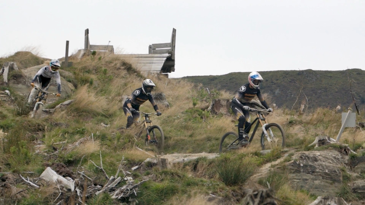 The Athertons: Mountain Biking's Fastest Family - 剧照