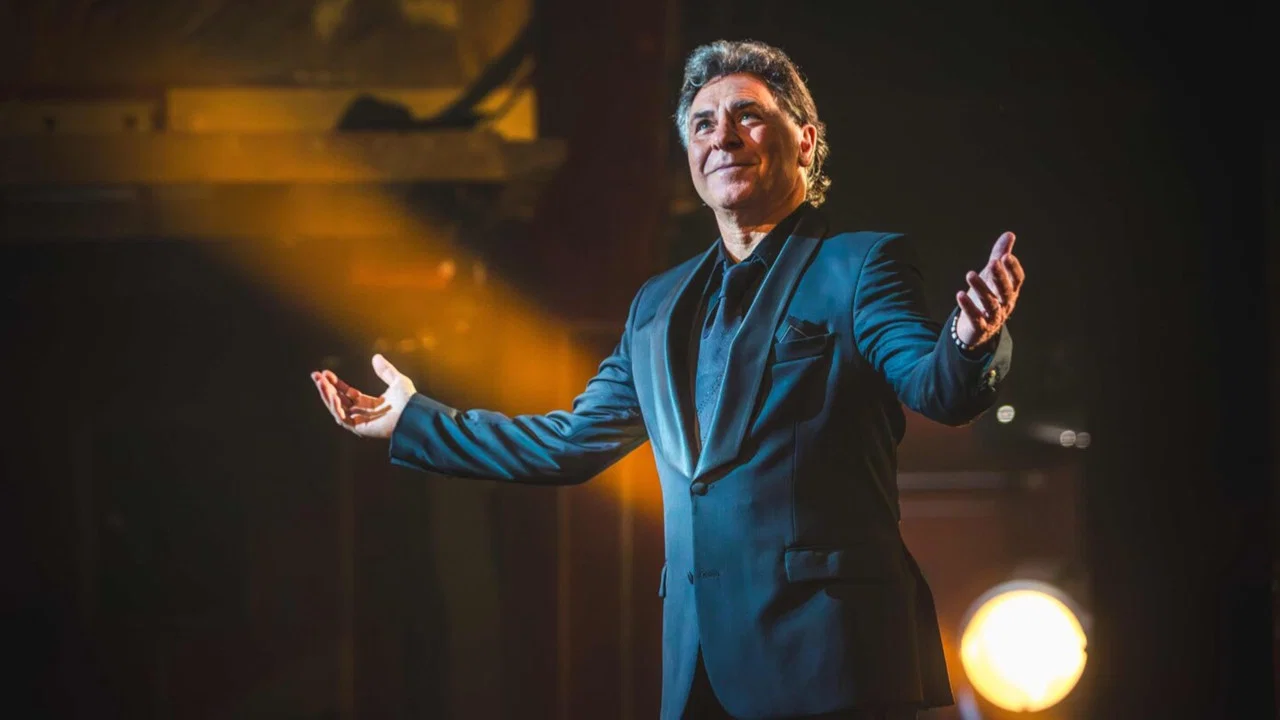 Roberto Alagna aux Folies Berg&egrave;re, le concert anniversaire - 剧照