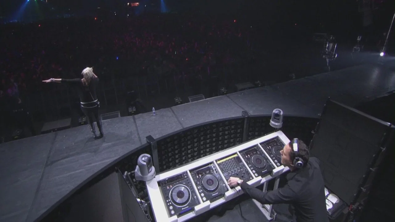 Ti&euml;sto Elements of Life World Tour - 剧照