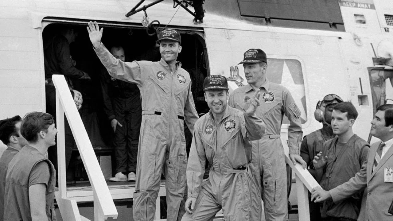 Apollo 13: Home Safe - 剧照