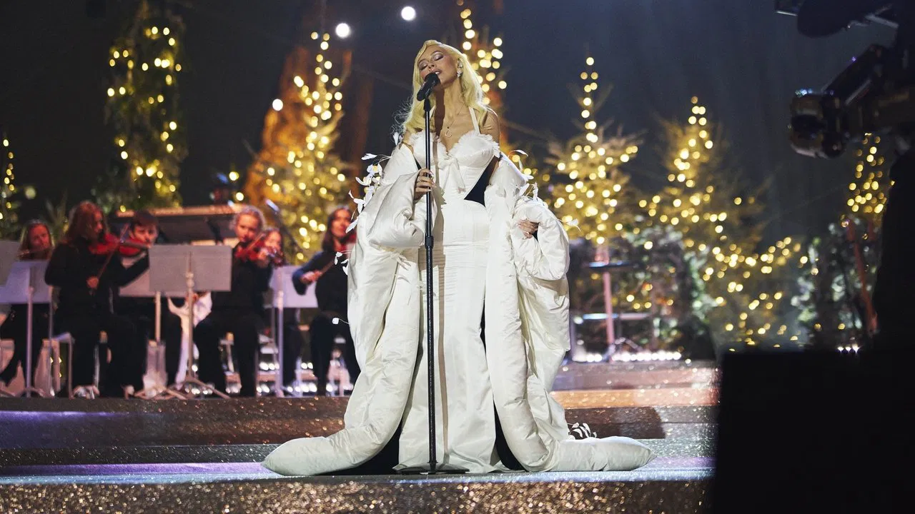 Christina Aguilera: Christmas in Paris - 剧照