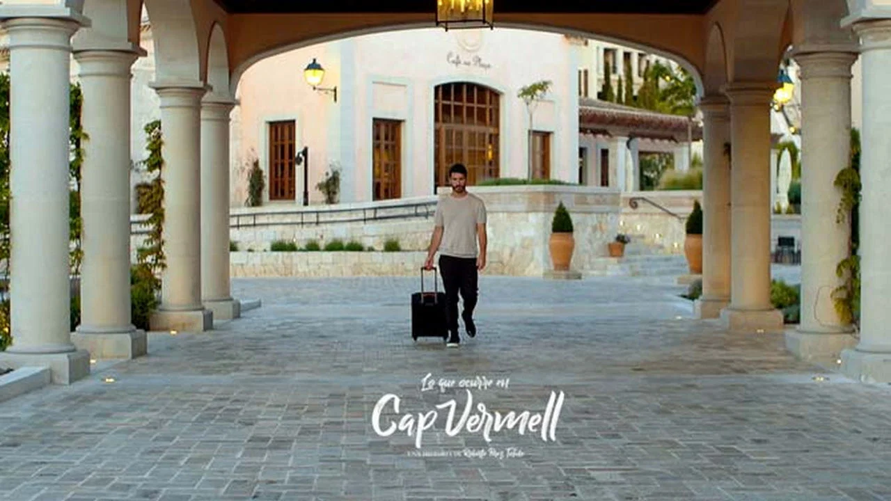 Lo que ocurre en Cap Vermell - 剧照