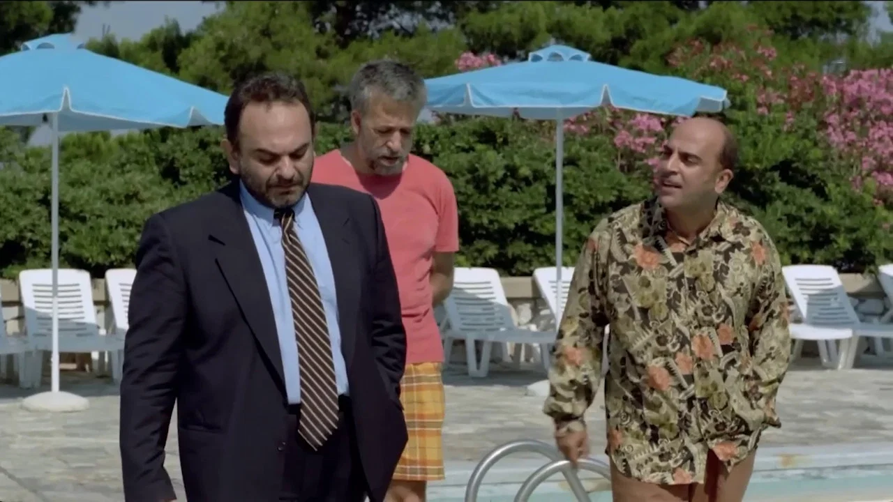 &Alpha;&sigmaf; &Pi;&epsilon;&rho;&iota;&mu;έ&nu;&omicron;&upsilon;&nu; &omicron;&iota; &Gamma;&upsilon;&nu;&alpha;ί&kappa;&epsilon;&sigmaf; - 剧照